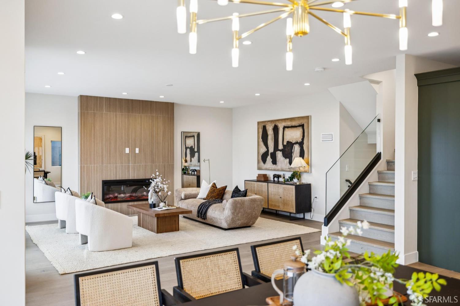 Detail Gallery Image 24 of 99 For 2024 15th Ave, San Francisco,  CA 94116 - 3 Beds | 4/1 Baths