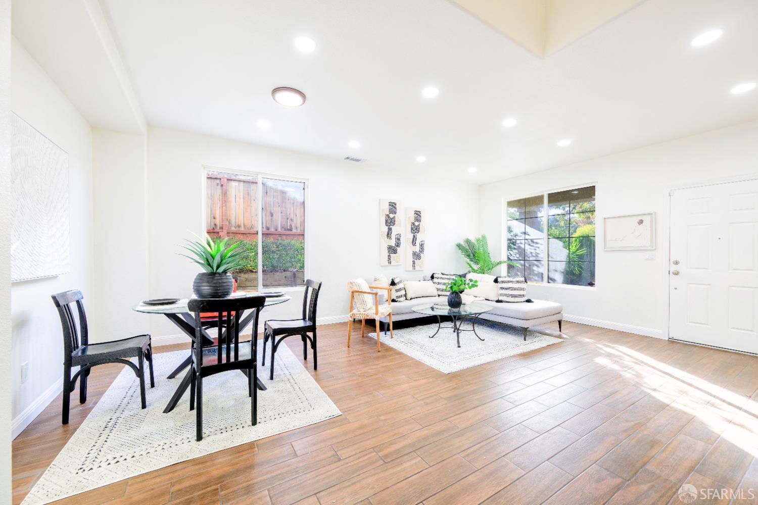 Detail Gallery Image 4 of 83 For 2275 Southwood Dr, Pittsburg,  CA 94565 - 6 Beds | 4 Baths