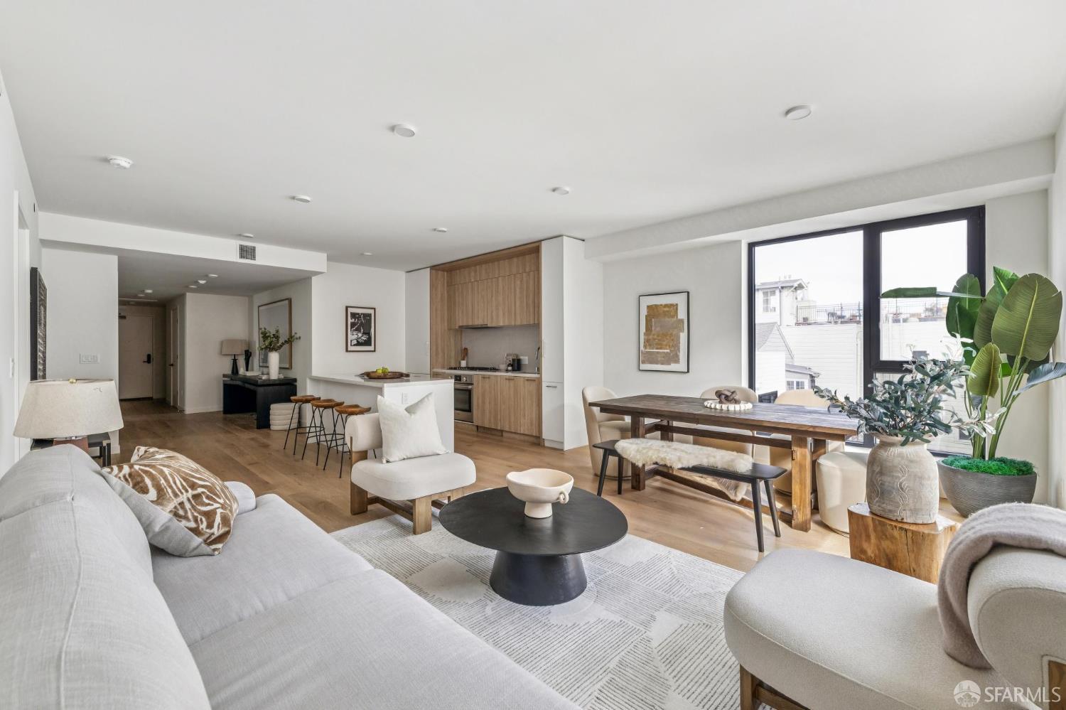 Detail Gallery Image 7 of 27 For 915 North Point St #J5,  San Francisco,  CA 94109 - 3 Beds | 2 Baths