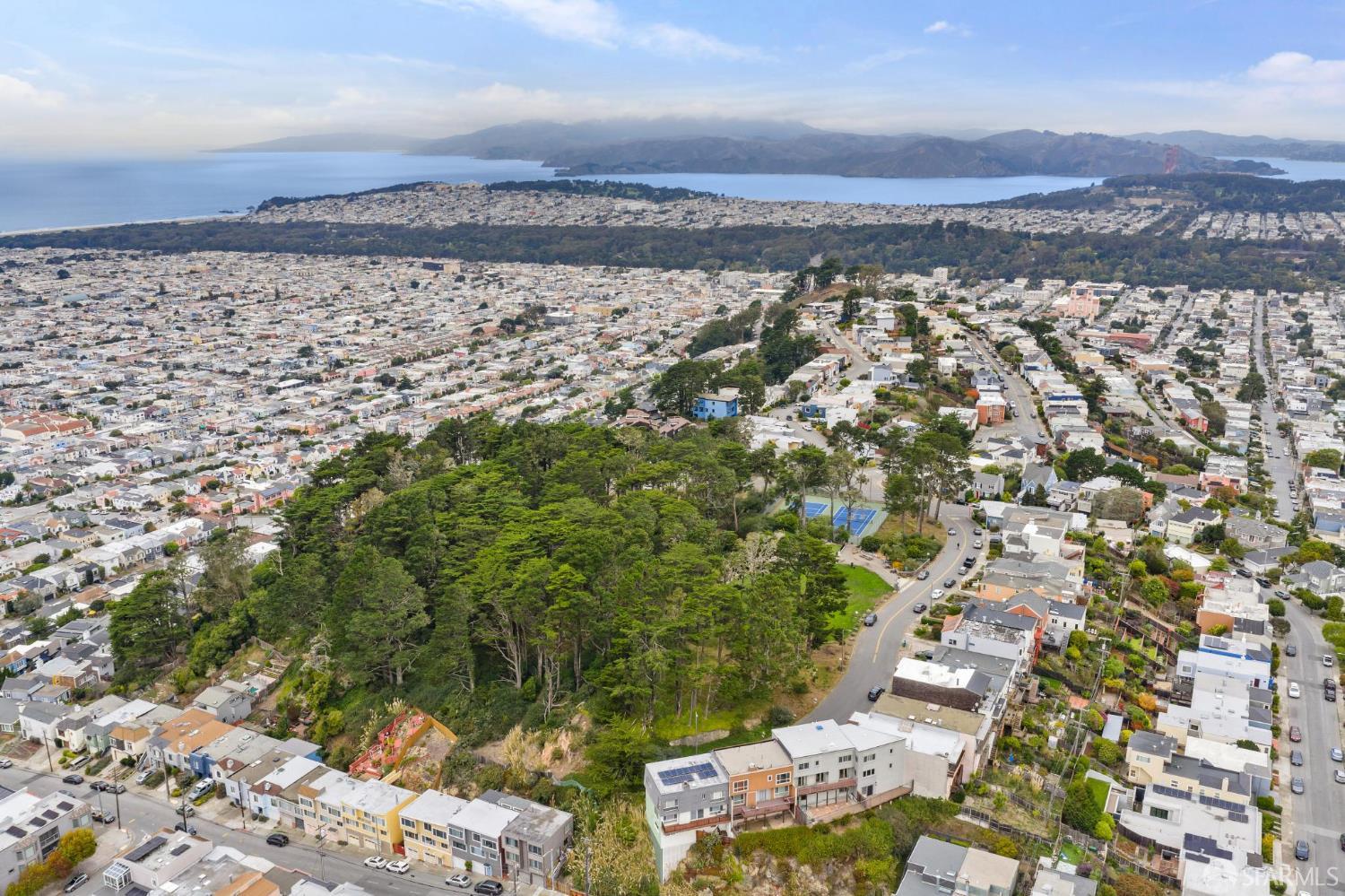 Detail Gallery Image 96 of 99 For 2024 15th Ave, San Francisco,  CA 94116 - 3 Beds | 4/1 Baths