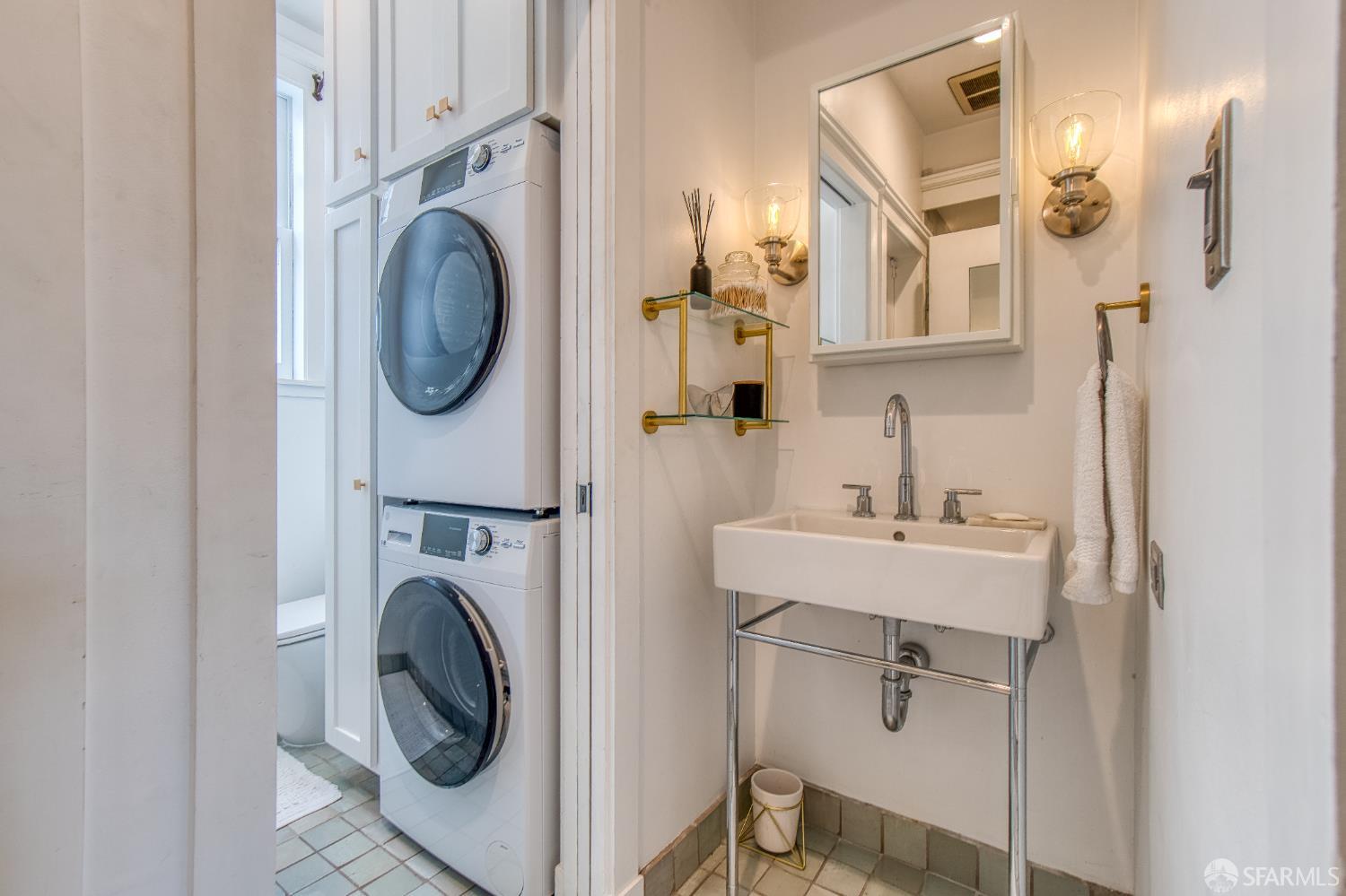 Detail Gallery Image 24 of 46 For 1244 Washington St, San Francisco,  CA 94108 - 2 Beds | 2 Baths