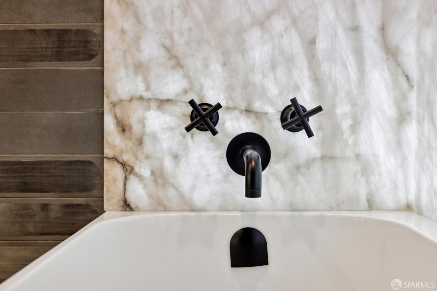 Photo #40: 425087818 Listing: Photo #40