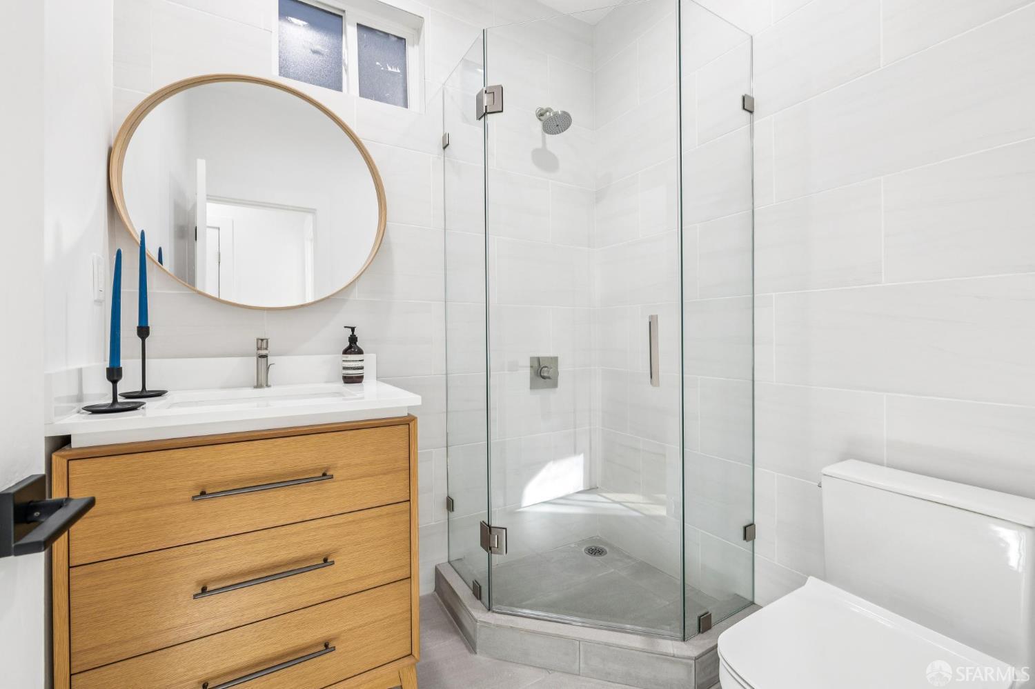 Detail Gallery Image 13 of 18 For 333 Austin St, San Francisco,  CA 94109 - 2 Beds | 1 Baths