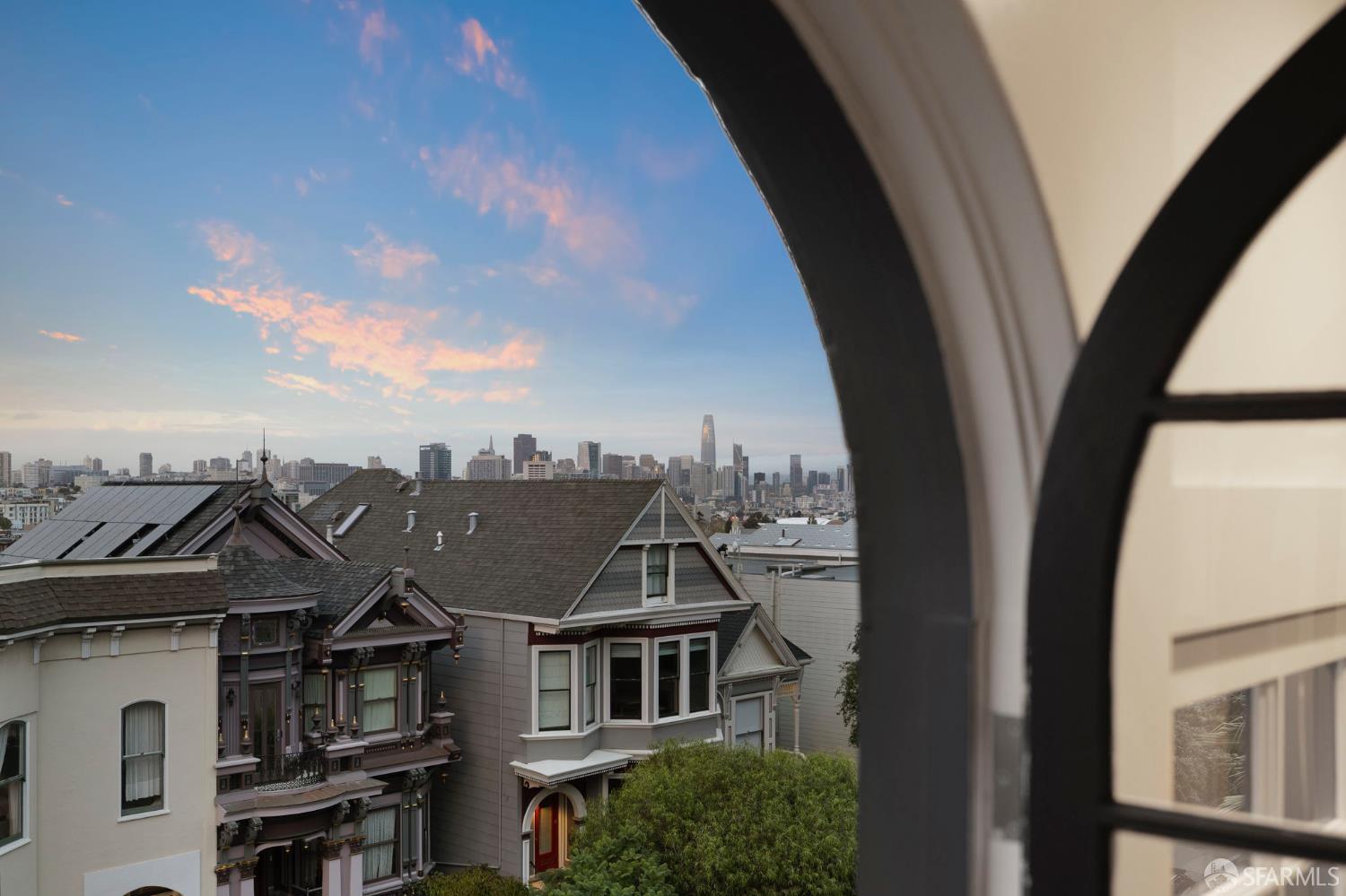 Detail Gallery Image 37 of 66 For 3983 19th St, San Francisco,  CA 94114 - 4 Beds | 2/1 Baths