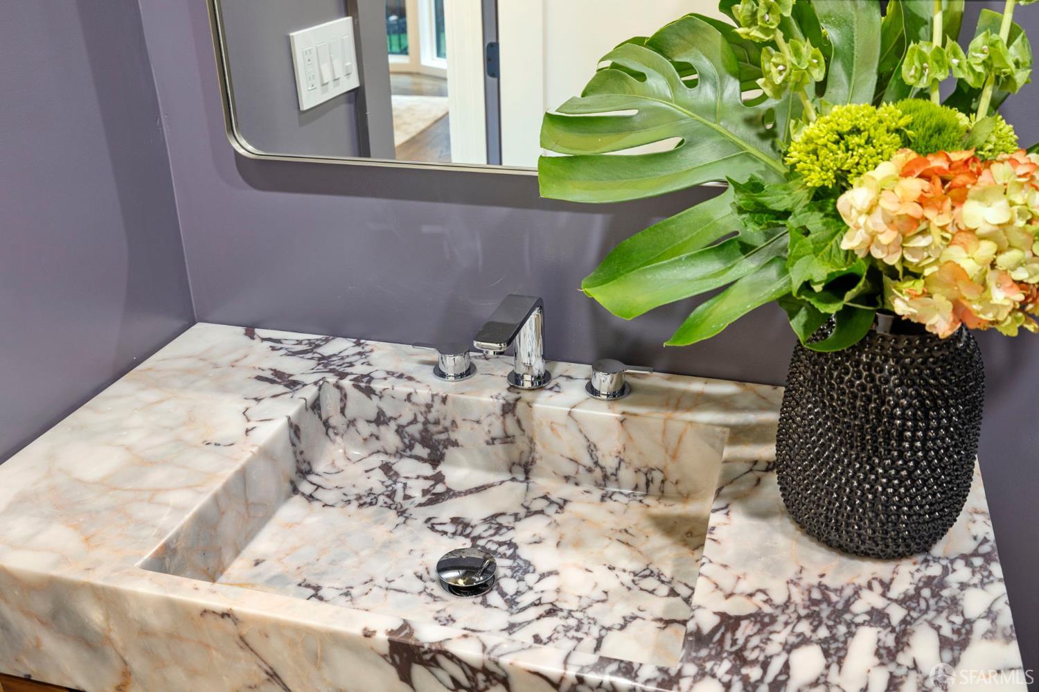 Detail Gallery Image 15 of 66 For 3983 19th St, San Francisco,  CA 94114 - 4 Beds | 2/1 Baths