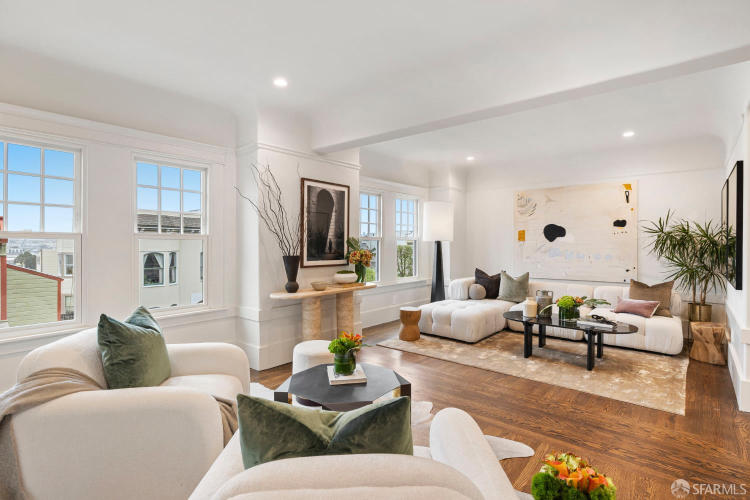 Detail Gallery Image 9 of 66 For 3983 19th St, San Francisco,  CA 94114 - 4 Beds | 2/1 Baths