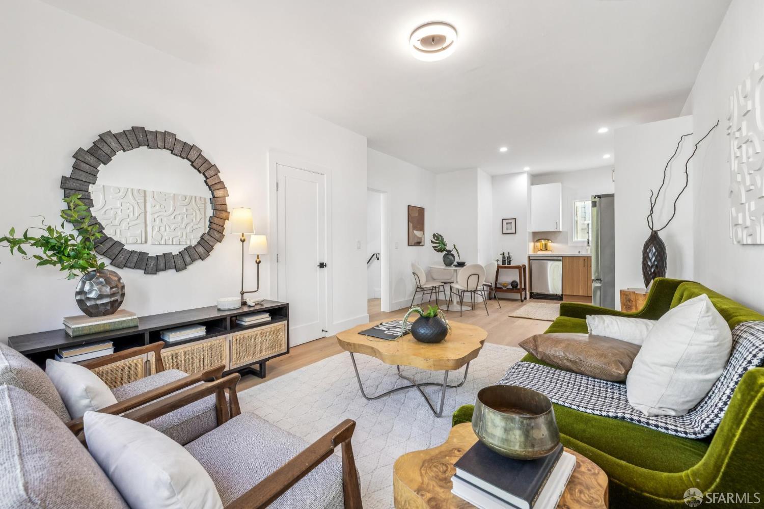 Detail Gallery Image 2 of 18 For 333 Austin St, San Francisco,  CA 94109 - 2 Beds | 1 Baths