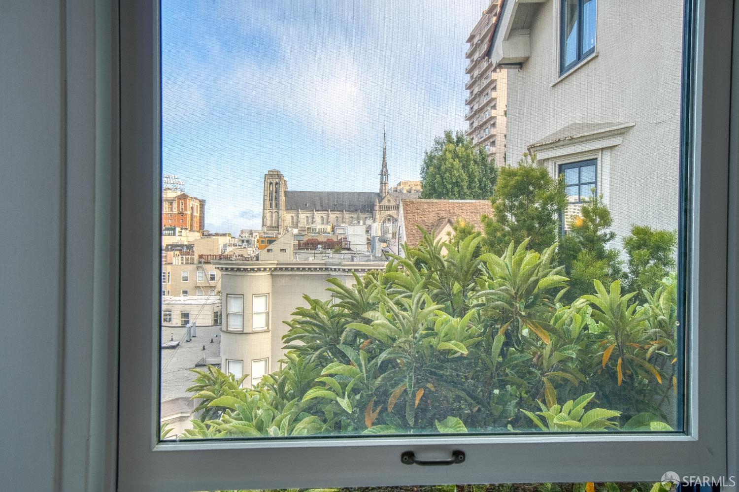 Detail Gallery Image 21 of 46 For 1244 Washington St, San Francisco,  CA 94108 - 2 Beds | 2 Baths