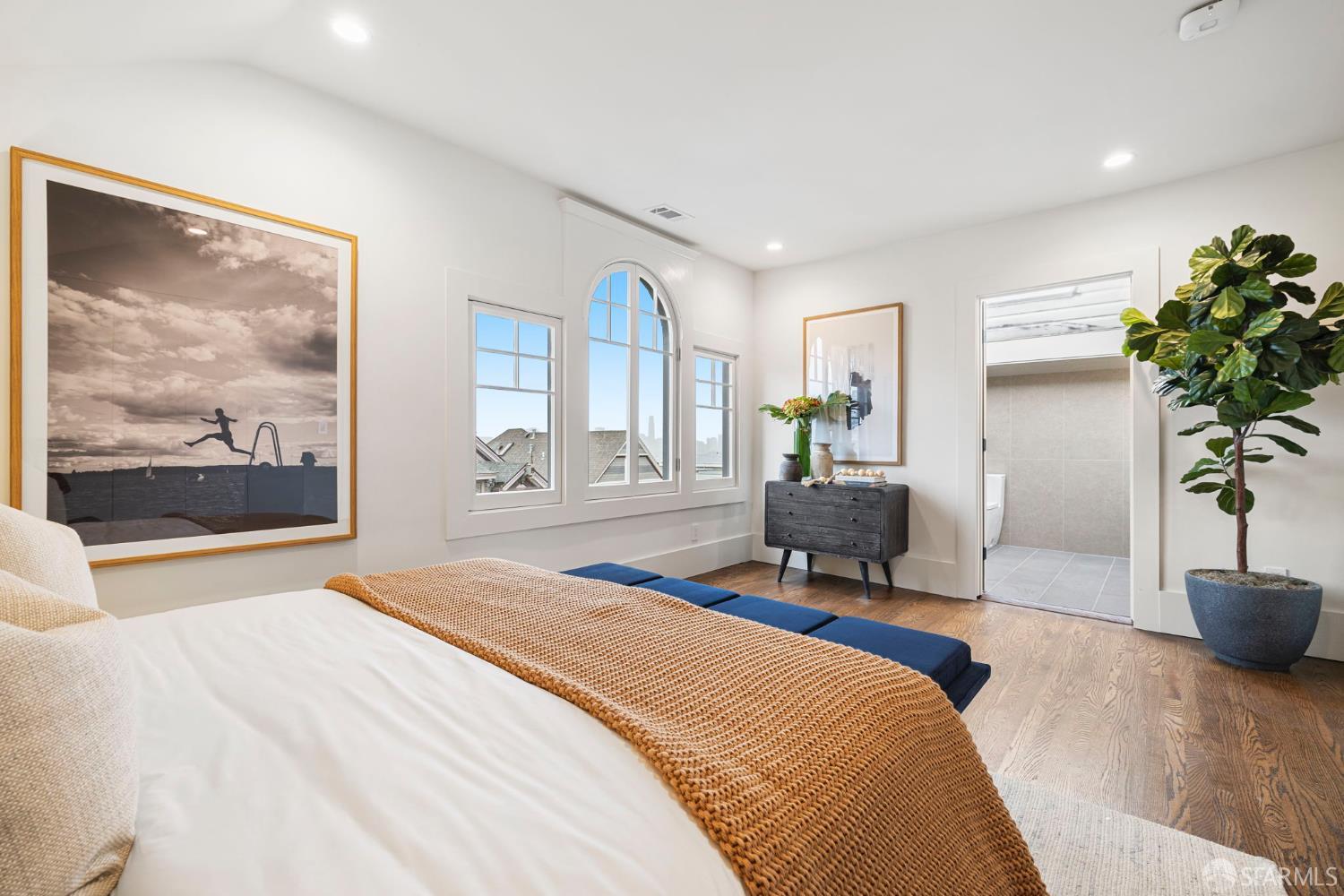 Detail Gallery Image 39 of 66 For 3983 19th St, San Francisco,  CA 94114 - 4 Beds | 2/1 Baths