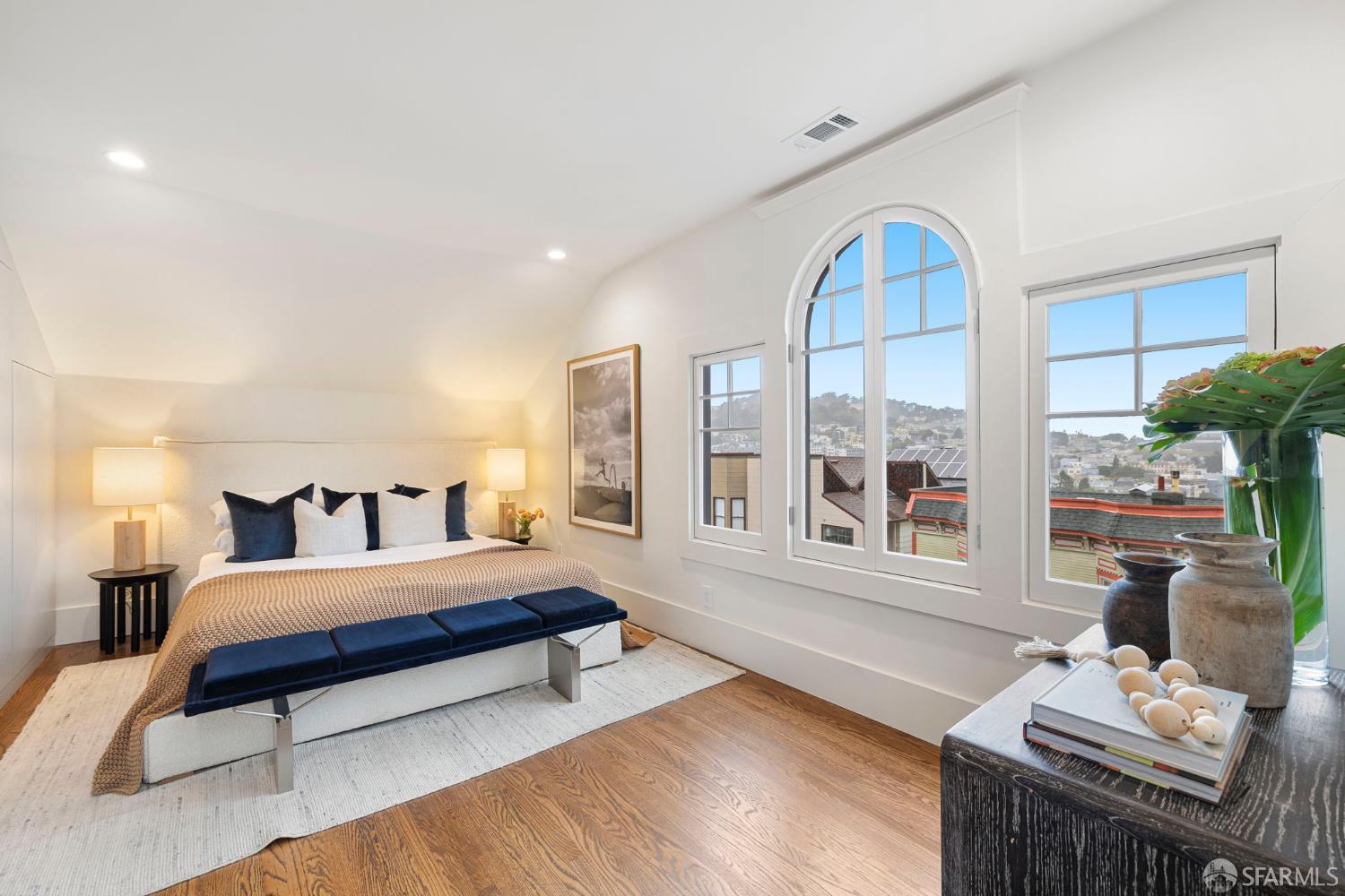 Detail Gallery Image 34 of 66 For 3983 19th St, San Francisco,  CA 94114 - 4 Beds | 2/1 Baths