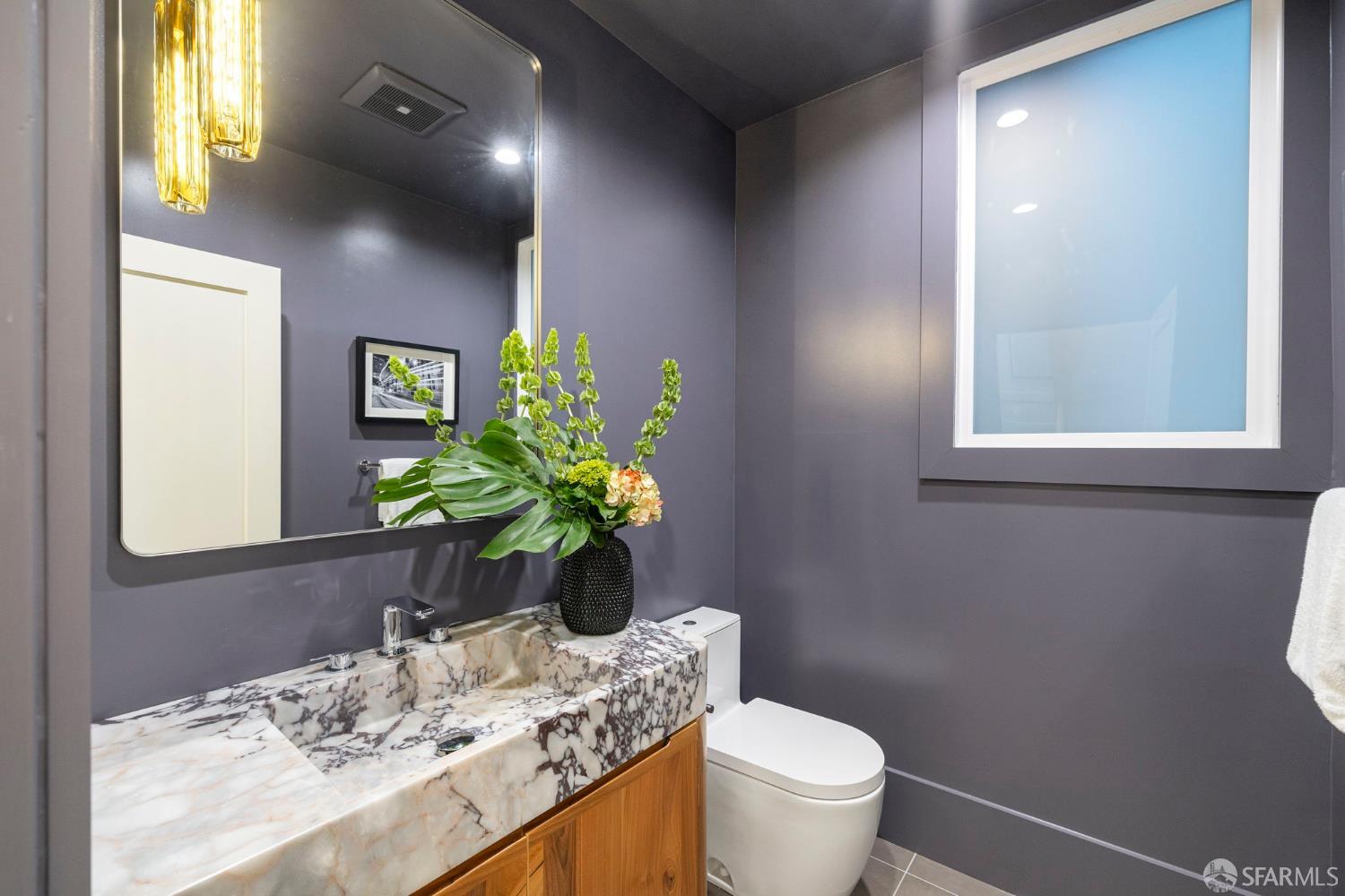 Detail Gallery Image 14 of 66 For 3983 19th St, San Francisco,  CA 94114 - 4 Beds | 2/1 Baths