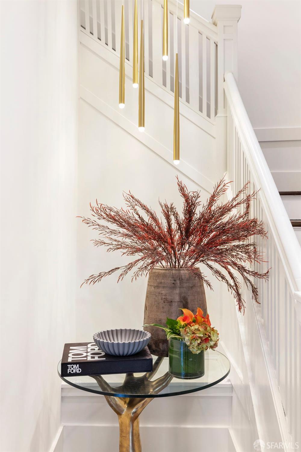 Detail Gallery Image 4 of 66 For 3983 19th St, San Francisco,  CA 94114 - 4 Beds | 2/1 Baths