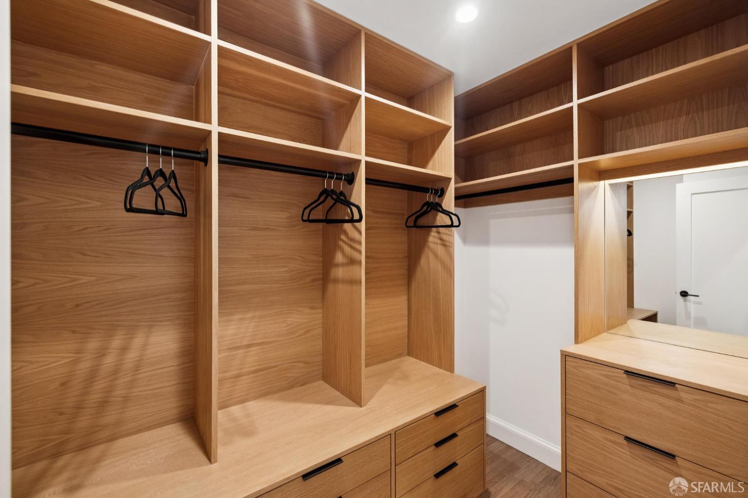 Photo #43: 425087818 Listing: Photo #43