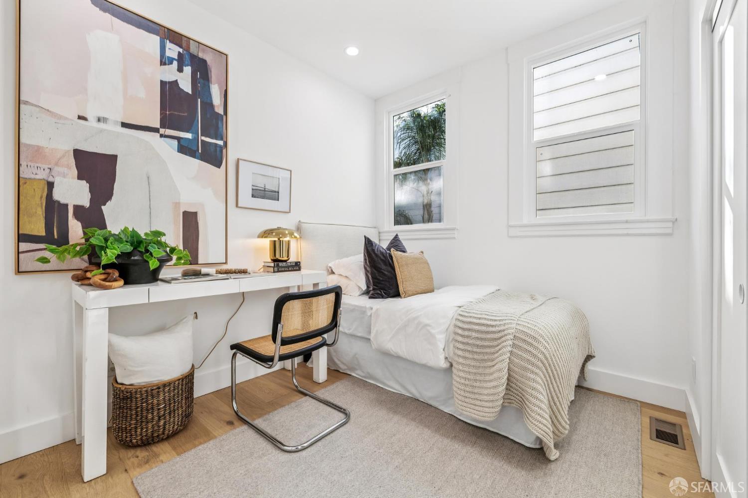 Detail Gallery Image 14 of 18 For 333 Austin St, San Francisco,  CA 94109 - 2 Beds | 1 Baths