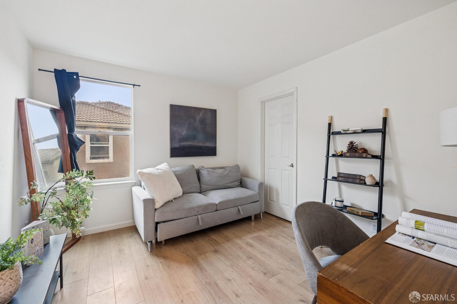 Detail Gallery Image 19 of 38 For 205 Montevina Way, Hayward,  CA 94545 - 5 Beds | 3 Baths