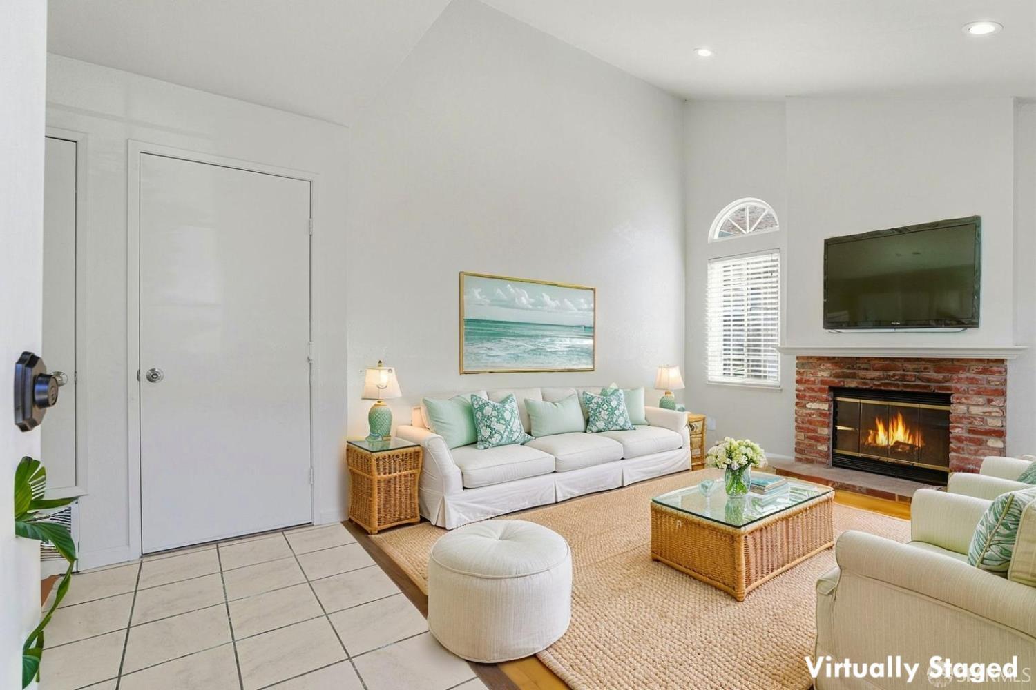 Detail Gallery Image 5 of 51 For 377 Brookmere Dr, San Jose,  CA 95123 - 3 Beds | 2 Baths