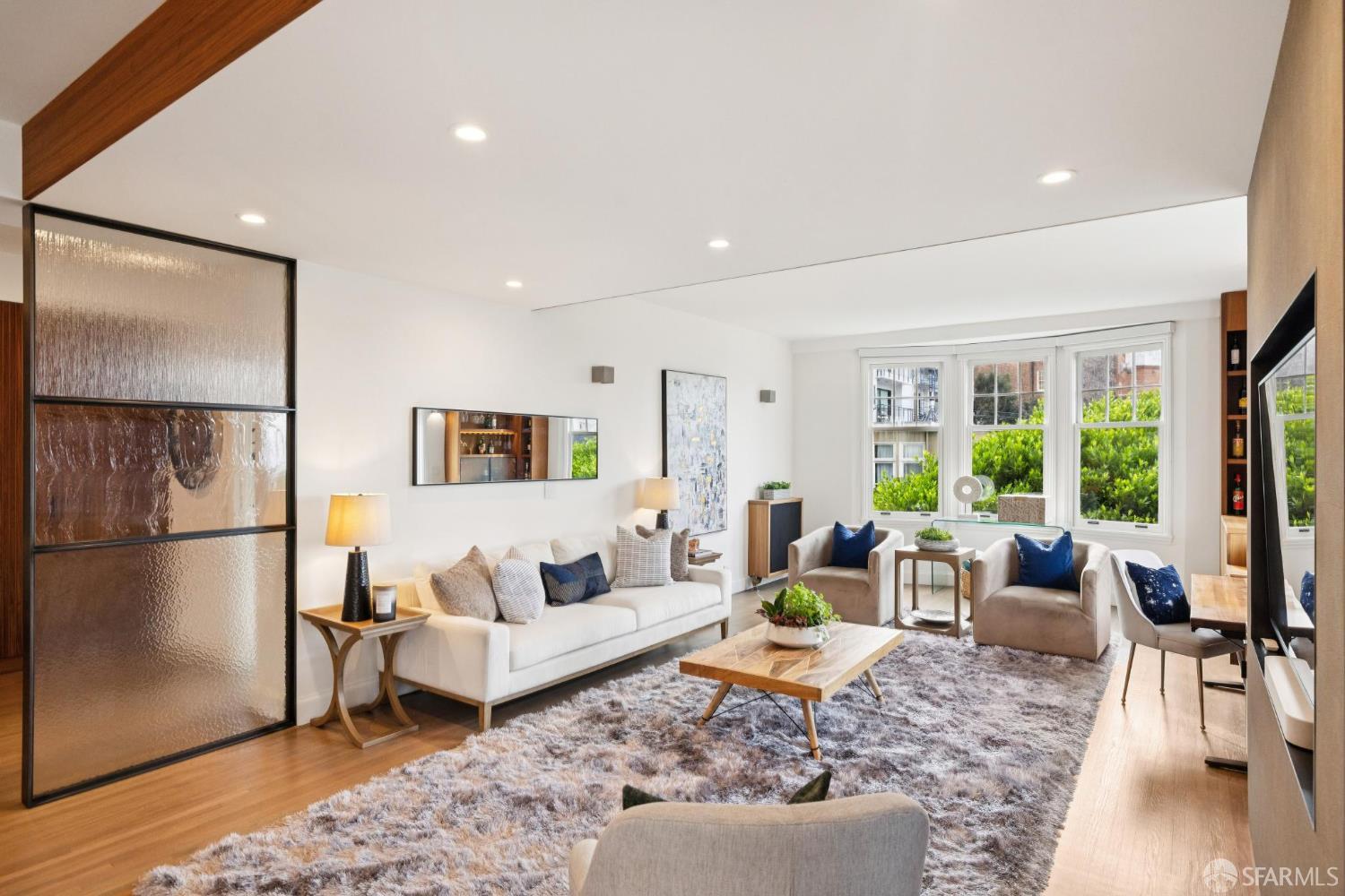 Photo #7: 425087818 Listing: Photo #7