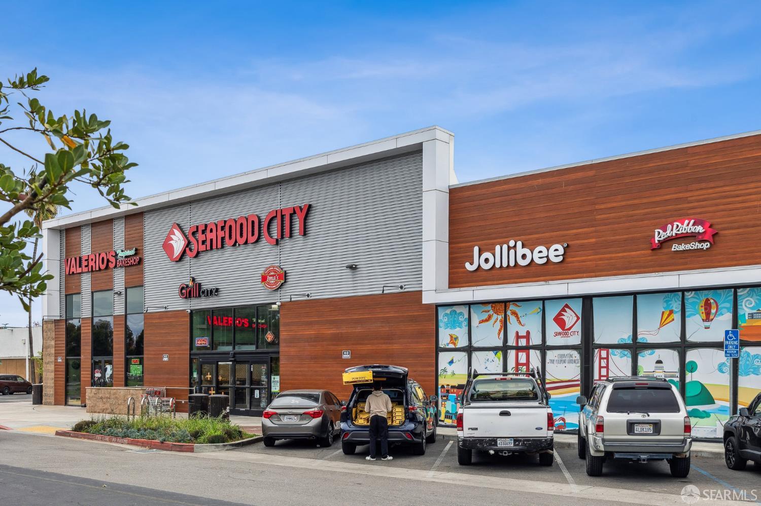 Detail Gallery Image 32 of 38 For 205 Montevina Way, Hayward,  CA 94545 - 5 Beds | 3 Baths