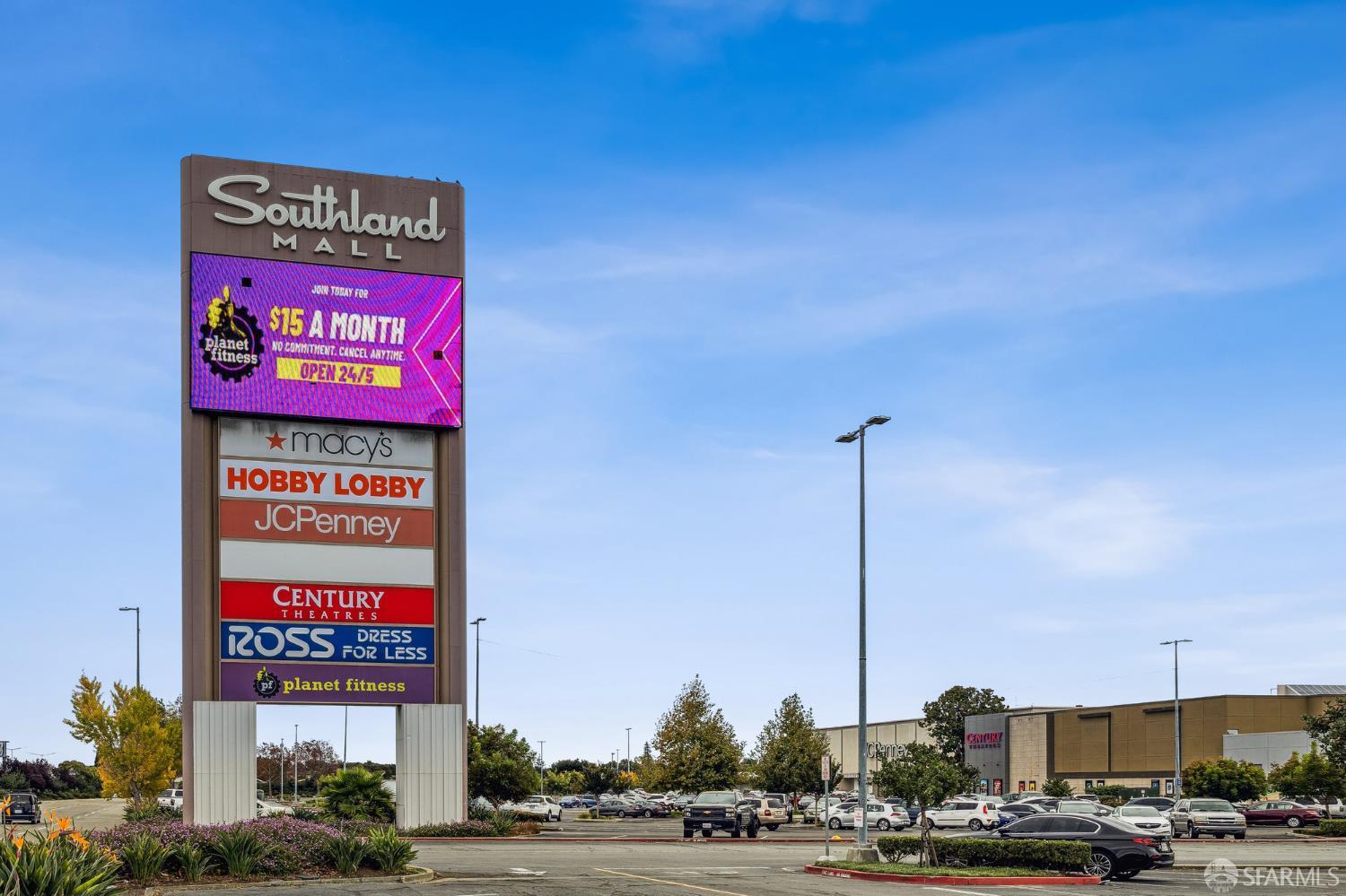 Detail Gallery Image 36 of 38 For 205 Montevina Way, Hayward,  CA 94545 - 5 Beds | 3 Baths