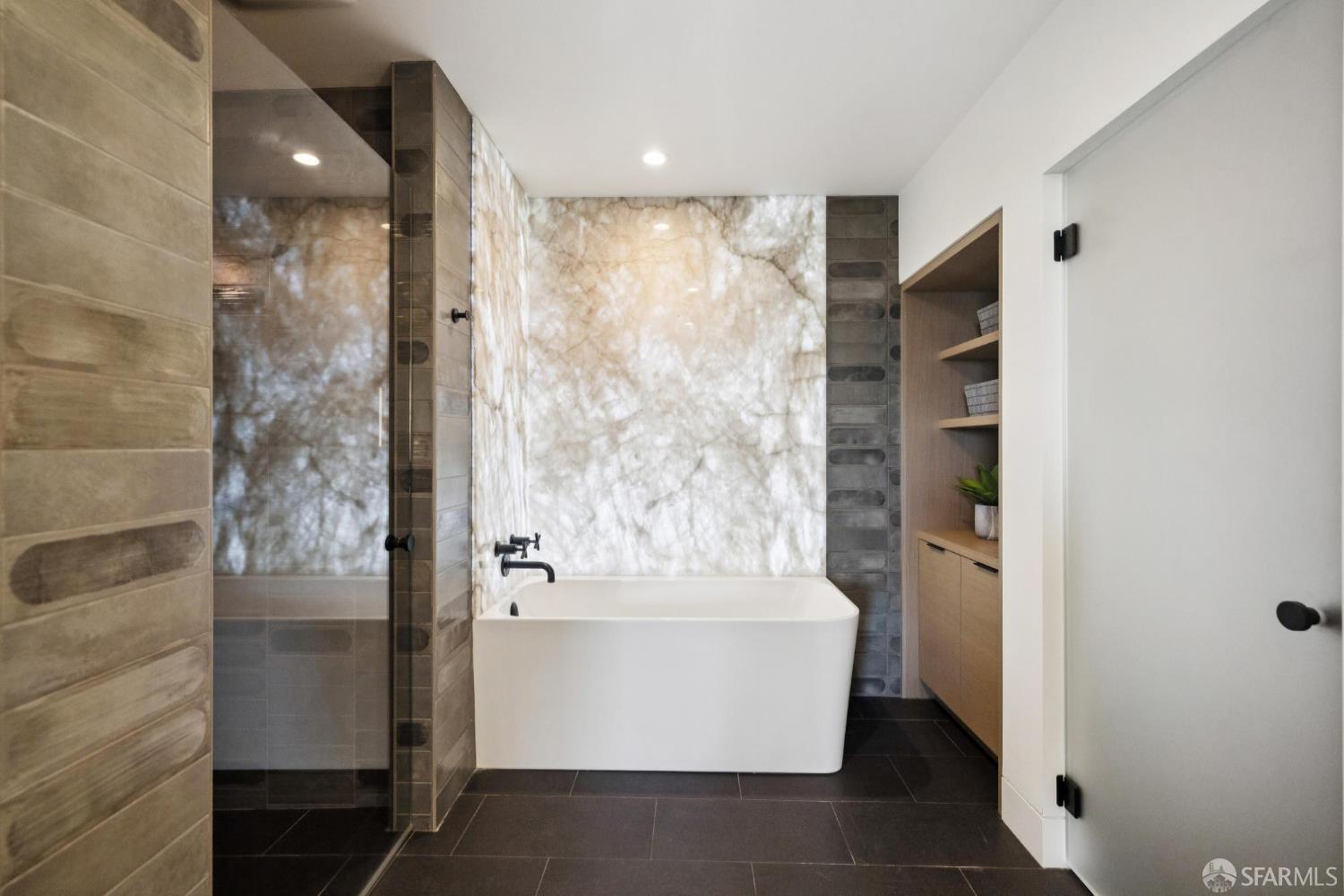 Photo #38: 425087818 Listing: Photo #38