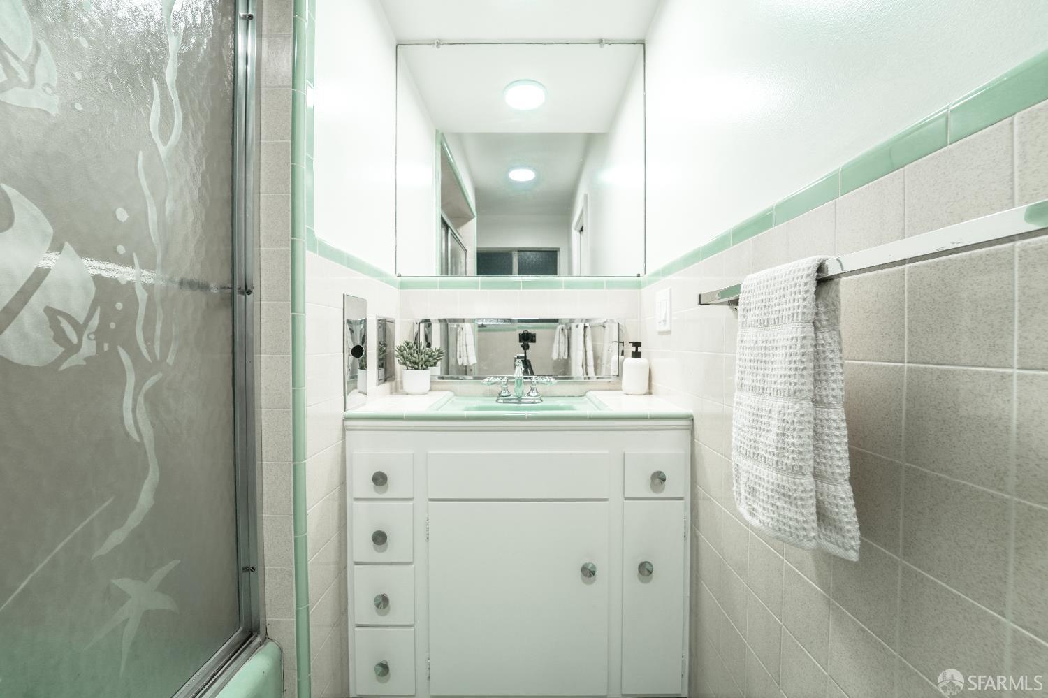 Detail Gallery Image 22 of 44 For 393 2nd Ave, Colma,  CA 94014 - 4 Beds | 3 Baths