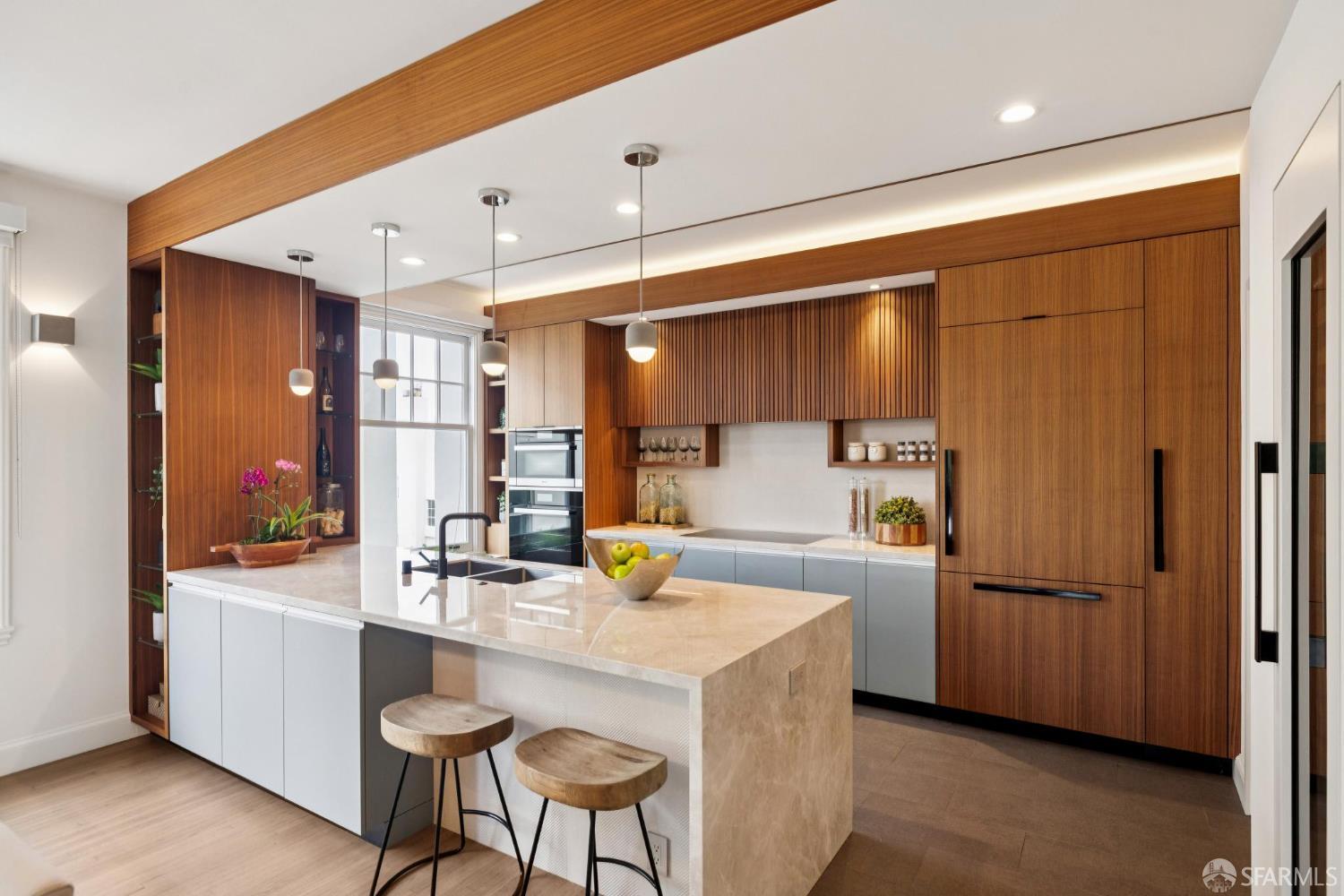 Photo #4: 425087818 Listing: Photo #4