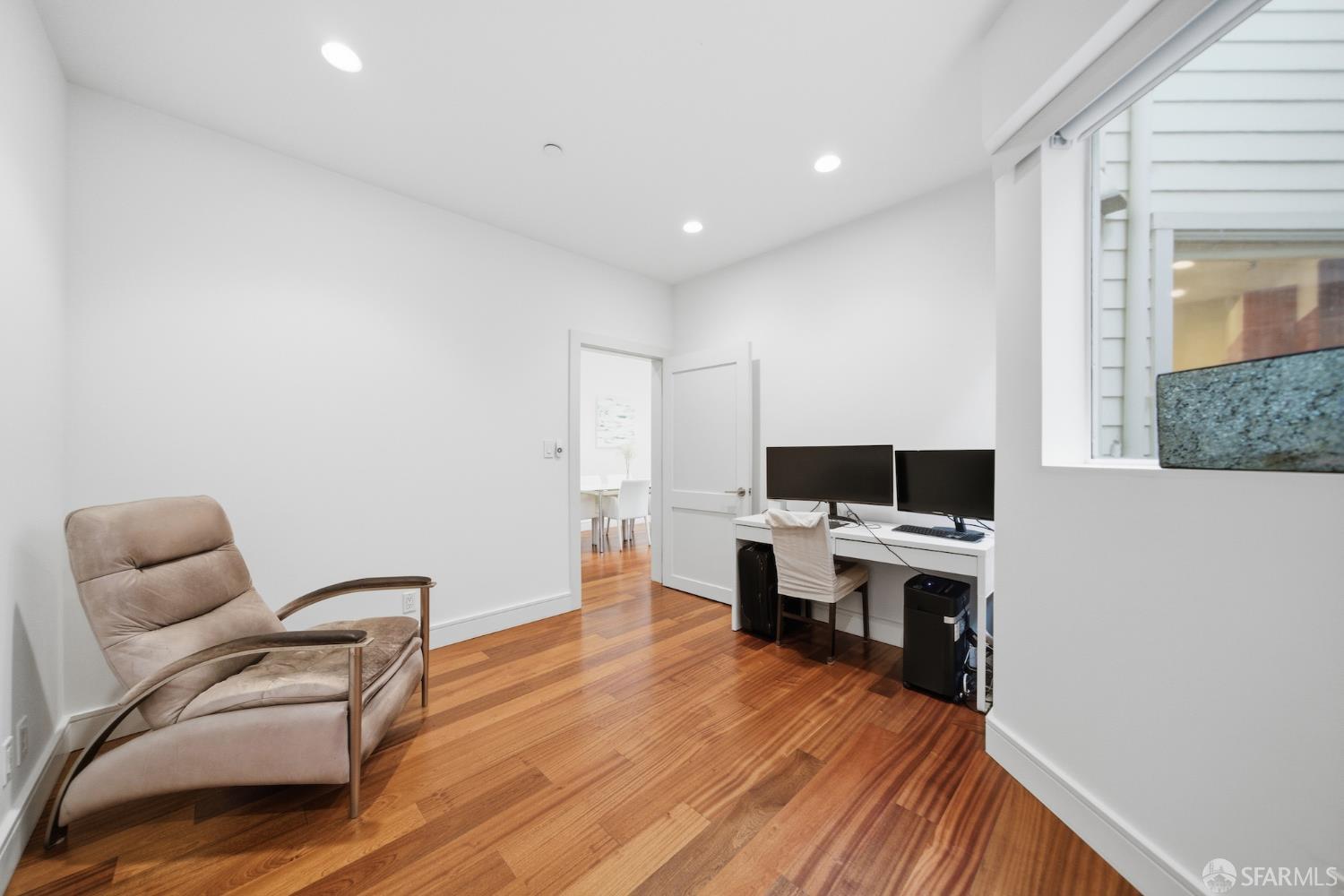 Detail Gallery Image 16 of 57 For 161 Collingwood St, San Francisco,  CA 94114 - 3 Beds | 3 Baths