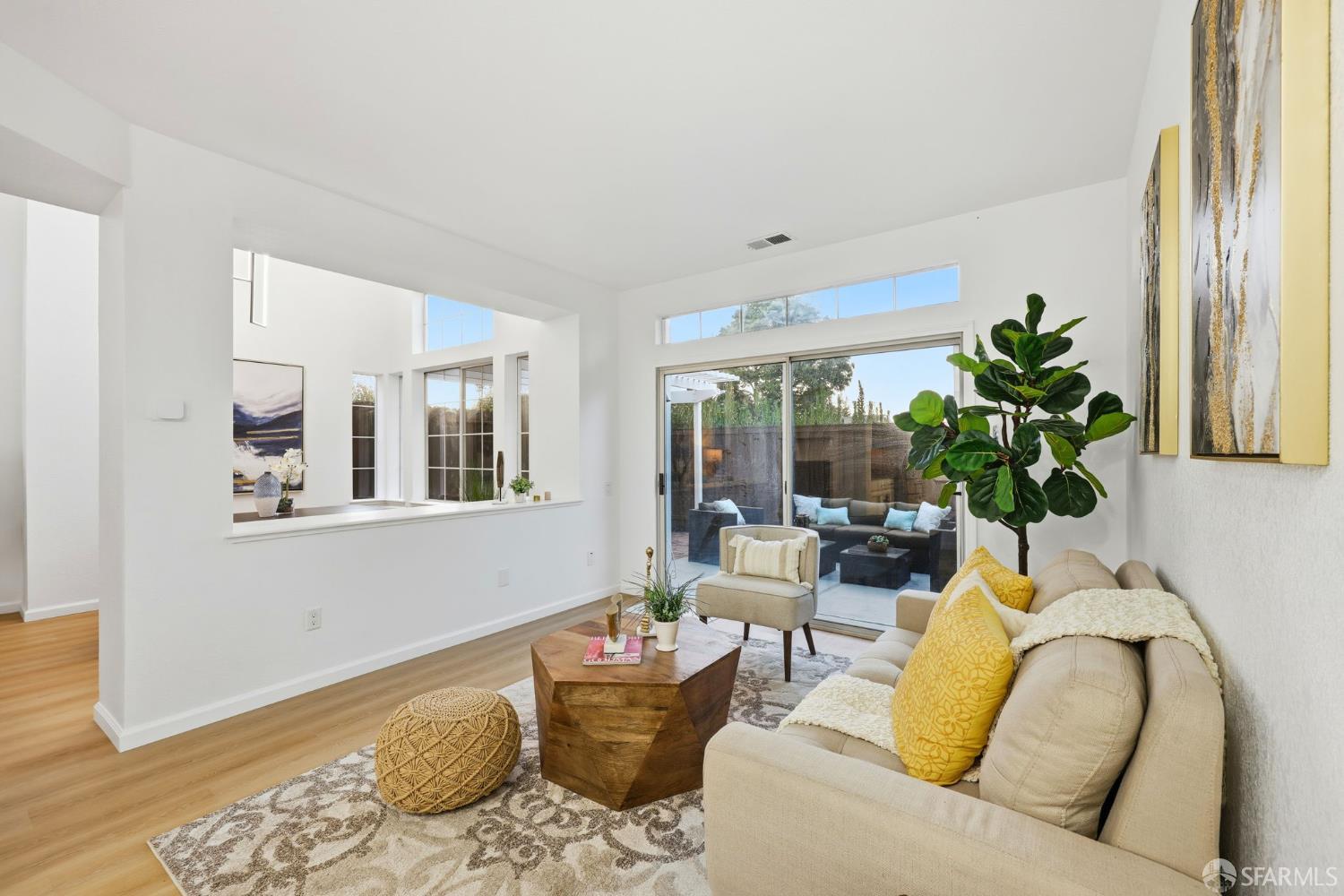 Detail Gallery Image 11 of 42 For 287 Scotts Vly, Hercules,  CA 94547 - 3 Beds | 2/1 Baths