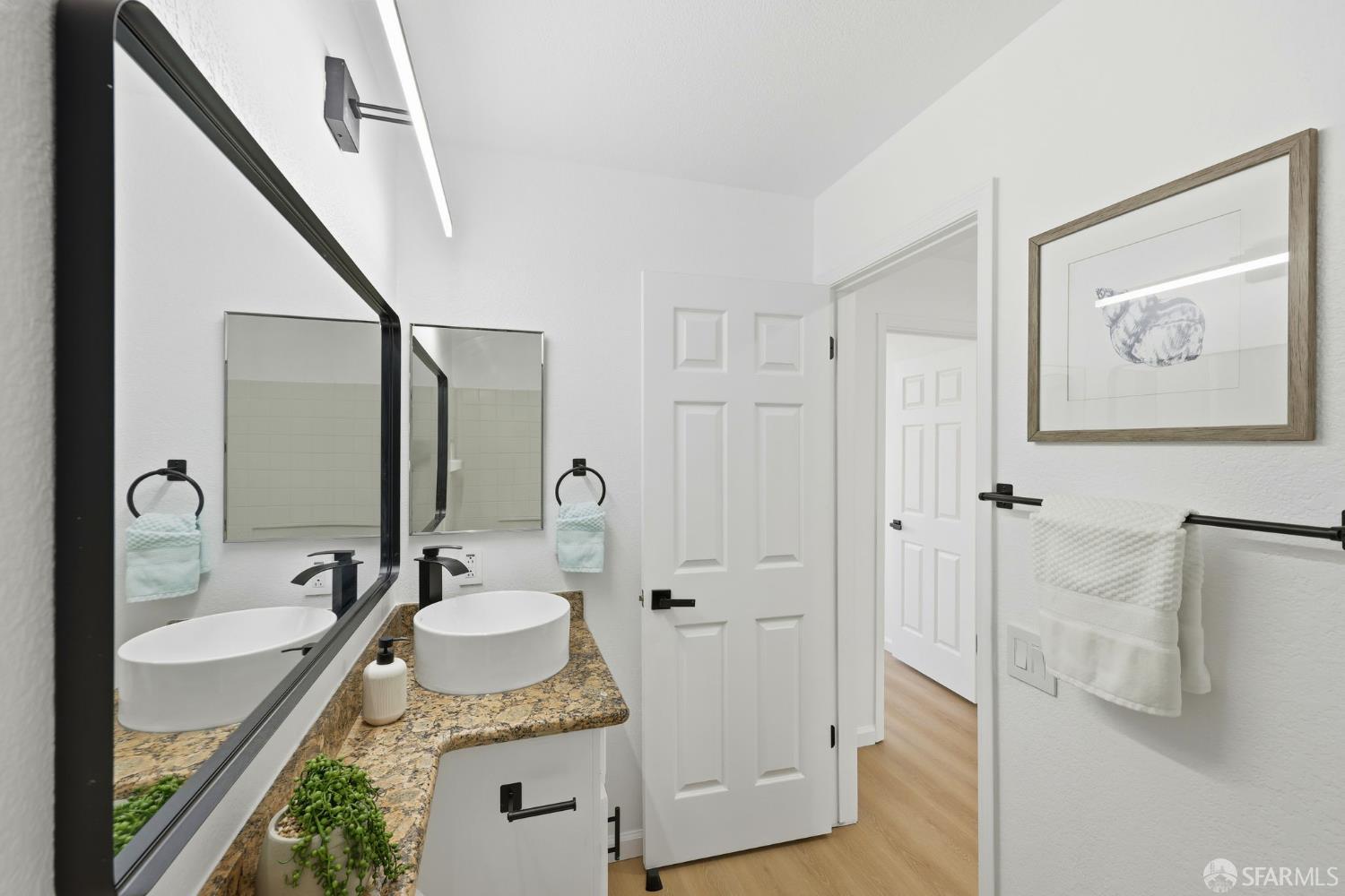 Detail Gallery Image 31 of 42 For 287 Scotts Vly, Hercules,  CA 94547 - 3 Beds | 2/1 Baths