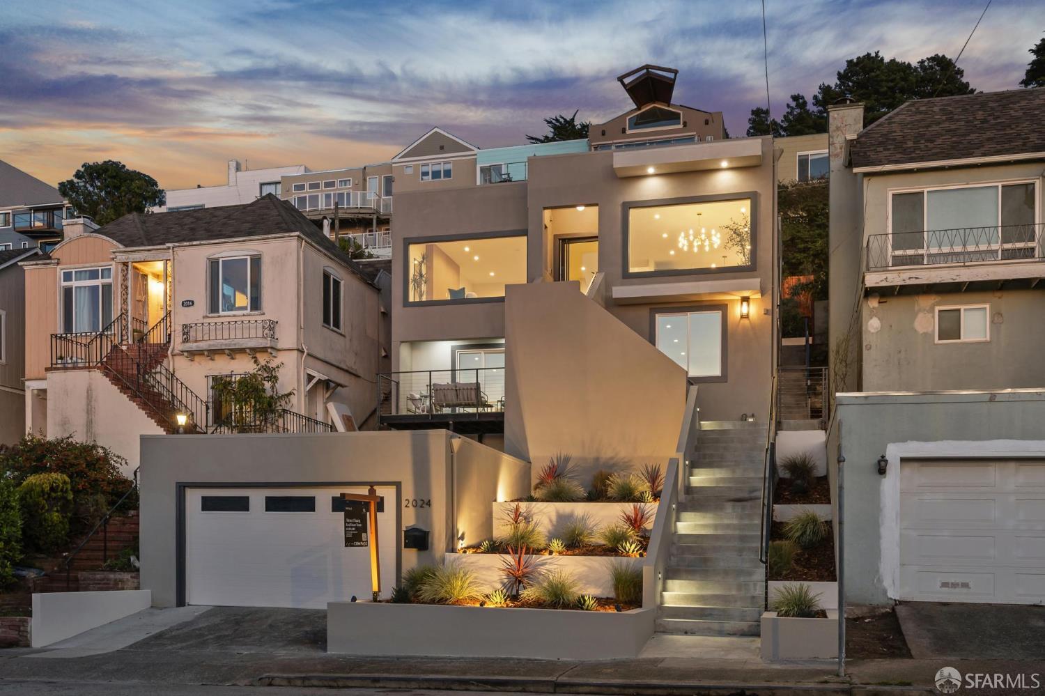 Detail Gallery Image 20 of 99 For 2024 15th Ave, San Francisco,  CA 94116 - 3 Beds | 4/1 Baths