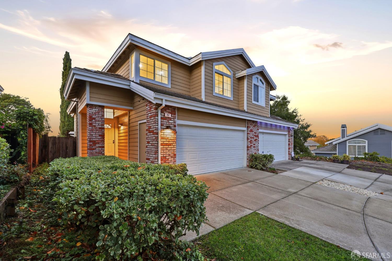 Detail Gallery Image 6 of 42 For 287 Scotts Vly, Hercules,  CA 94547 - 3 Beds | 2/1 Baths