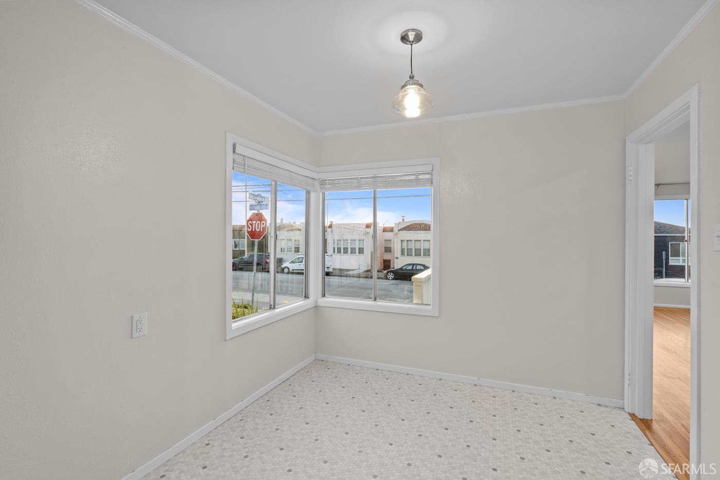 Detail Gallery Image 9 of 20 For 193 Hillside Blvd, Daly City,  CA 94014 - 3 Beds | 1 Baths