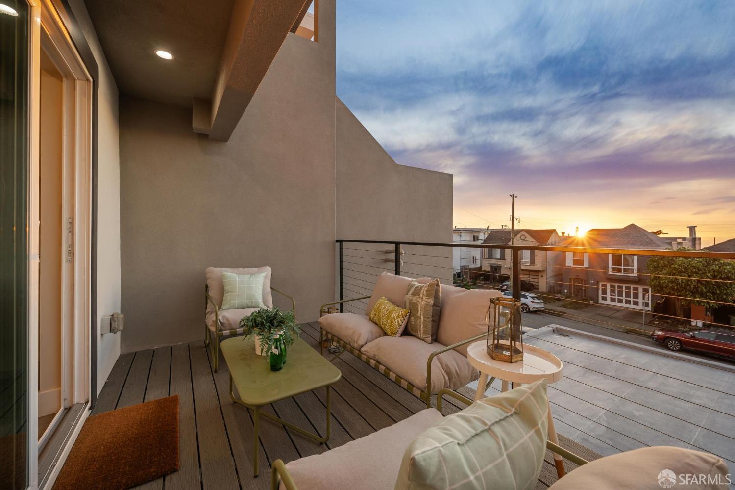 Detail Gallery Image 67 of 99 For 2024 15th Ave, San Francisco,  CA 94116 - 3 Beds | 4/1 Baths