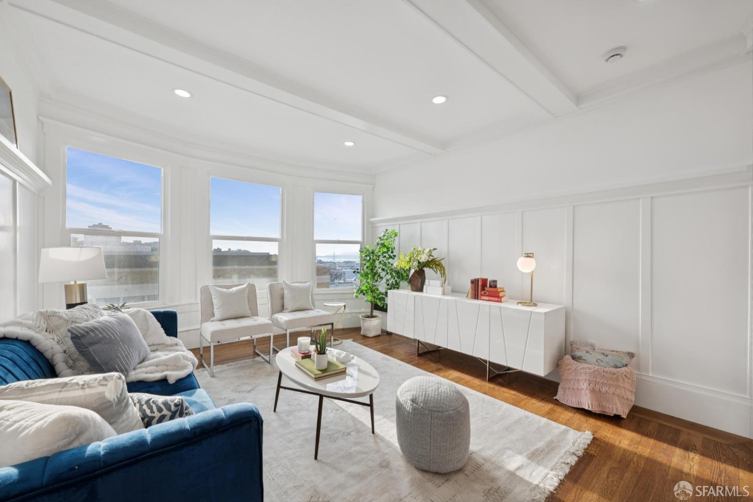 Detail Gallery Image 2 of 34 For 1449 Hyde St #4,  San Francisco,  CA 94109 - 1 Beds | 1 Baths