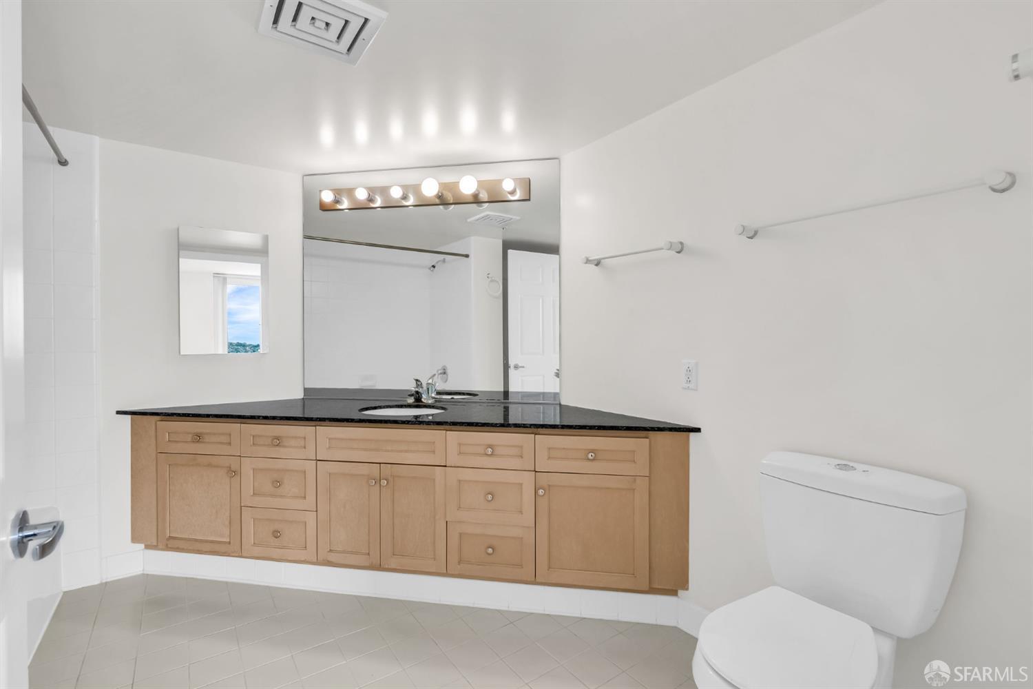 Detail Gallery Image 33 of 55 For 1483 Sutter St #1204,  San Francisco,  CA 94109 - 2 Beds | 2 Baths