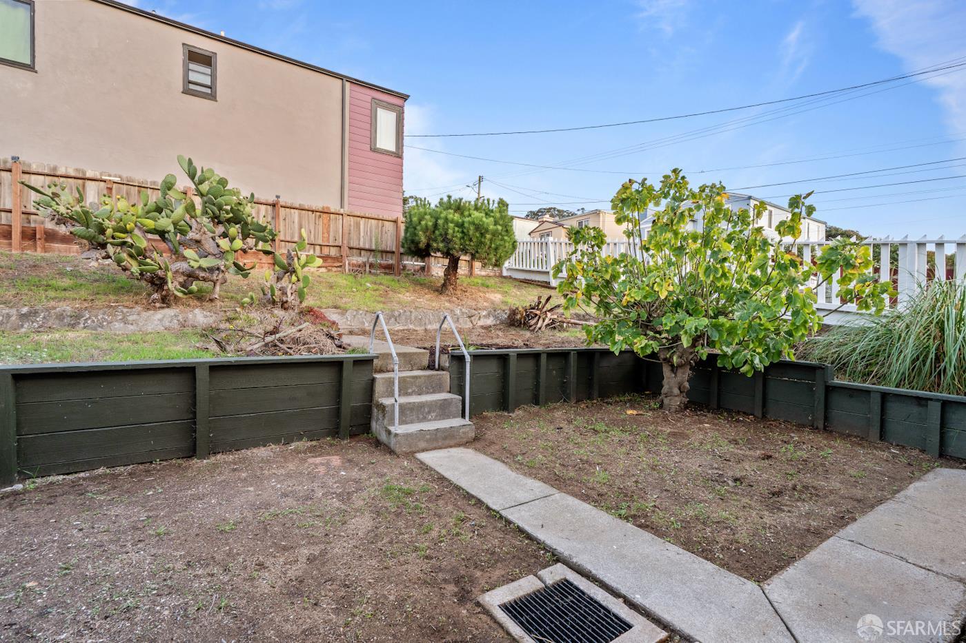 Detail Gallery Image 15 of 20 For 193 Hillside Blvd, Daly City,  CA 94014 - 3 Beds | 1 Baths