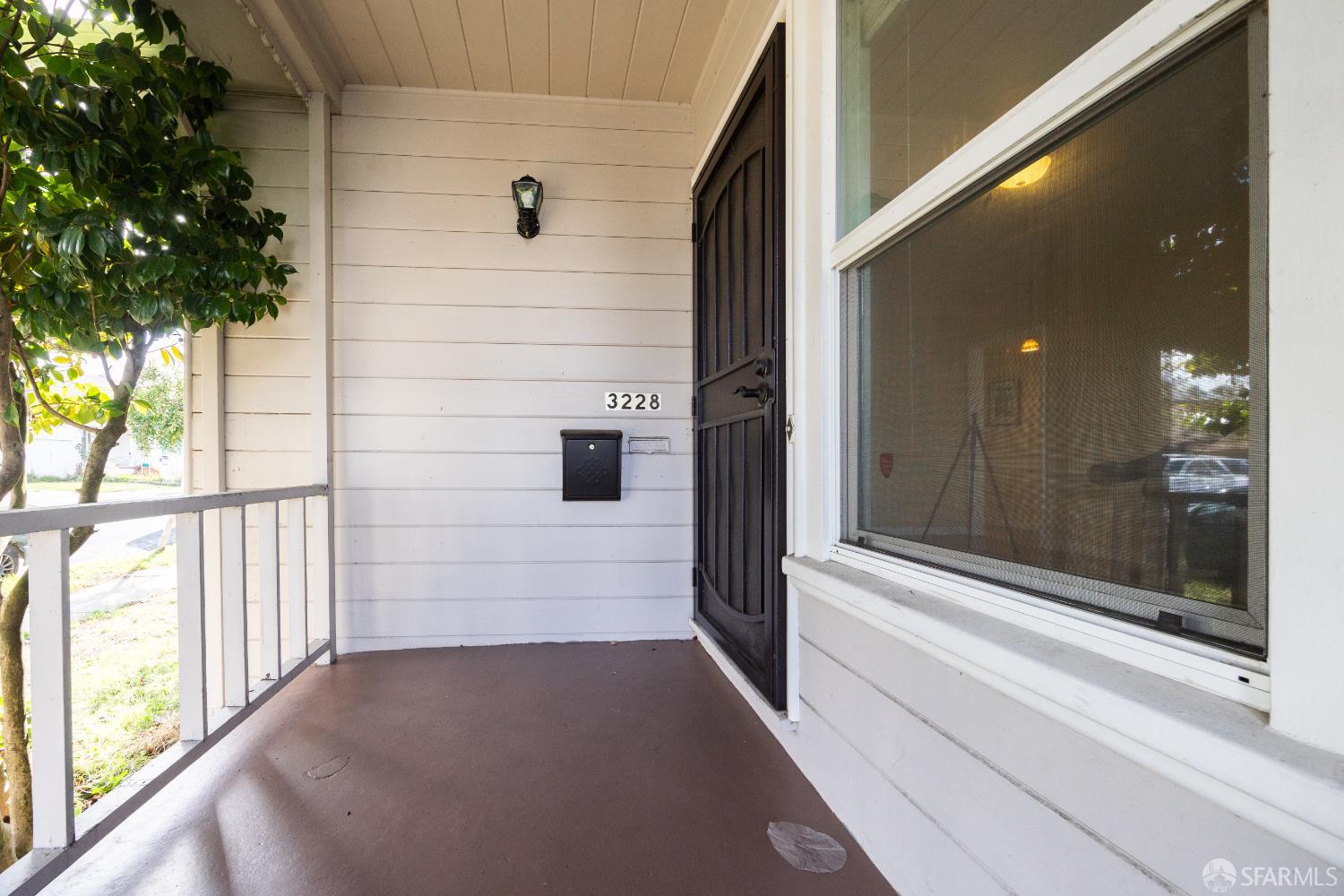 Detail Gallery Image 5 of 25 For 3228 Mcbryde Ave, Richmond,  CA 94804 - 3 Beds | 2 Baths