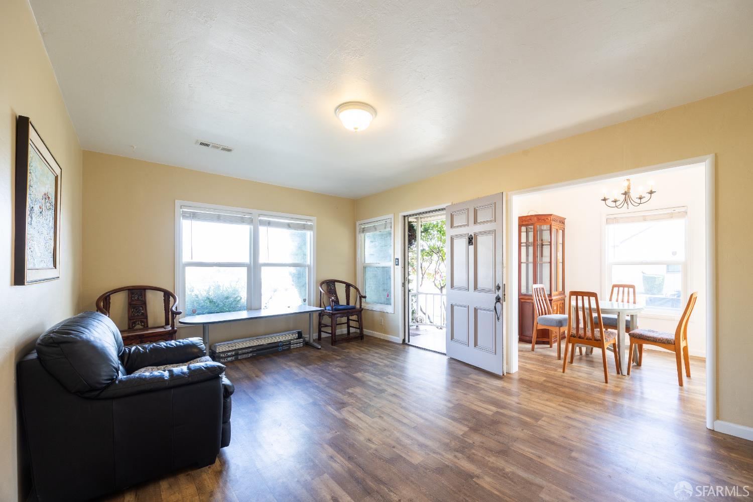 Detail Gallery Image 6 of 25 For 3228 Mcbryde Ave, Richmond,  CA 94804 - 3 Beds | 2 Baths