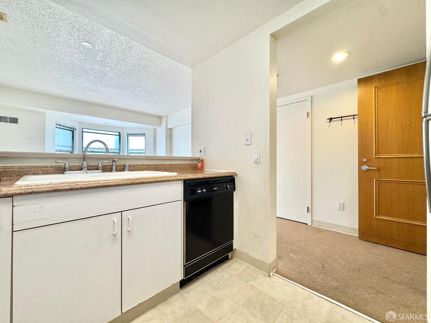 Detail Gallery Image 5 of 29 For 988 Franklin St #302,  Oakland,  CA 94607 - 1 Beds | 1 Baths