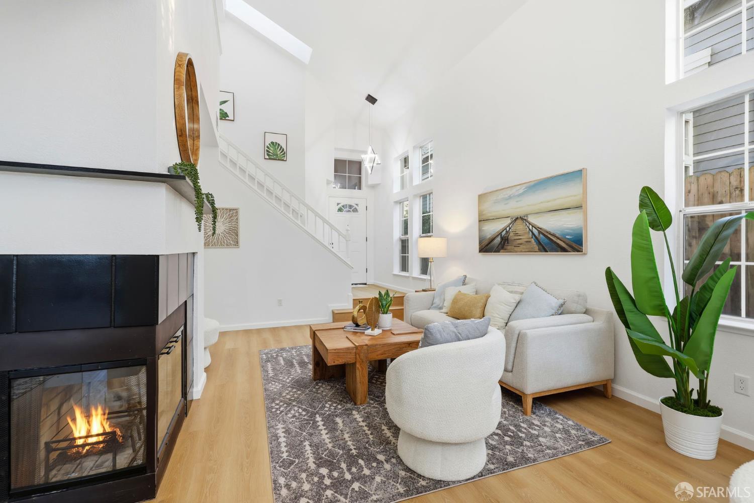 Front Image Thumbnail for SF425086705