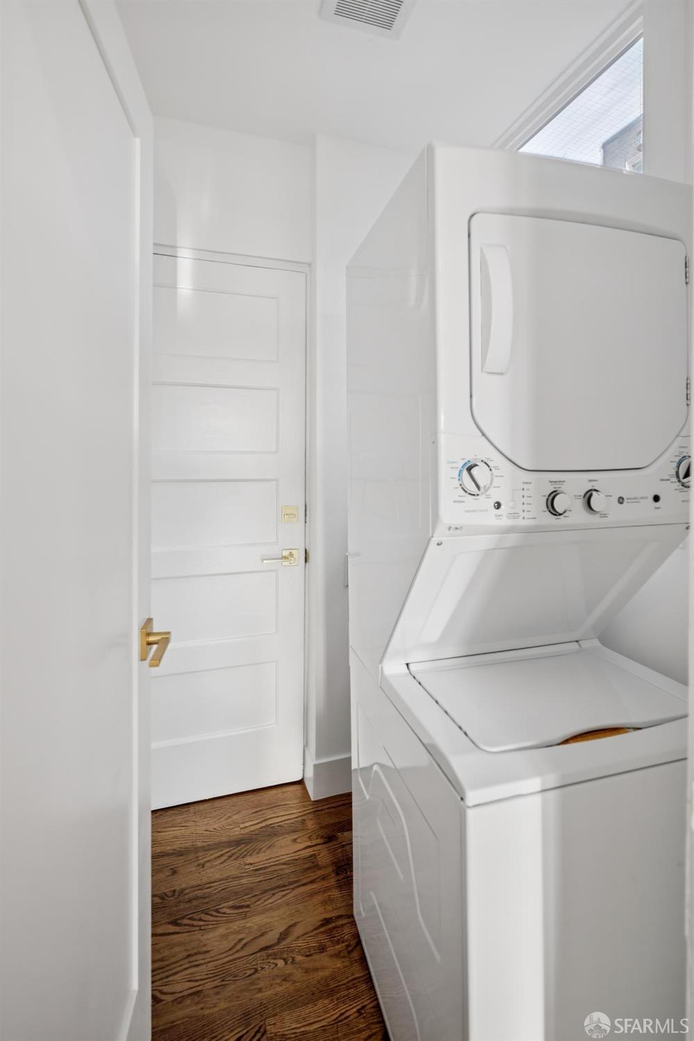 Detail Gallery Image 32 of 34 For 1449 Hyde St #4,  San Francisco,  CA 94109 - 1 Beds | 1 Baths