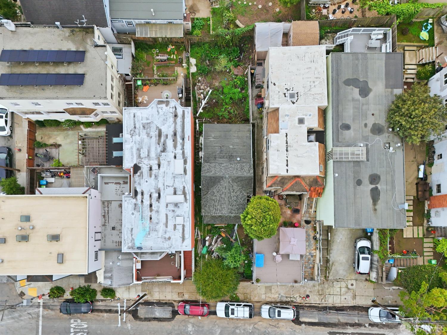 Detail Gallery Image 3 of 16 For 107 Dwight St, San Francisco,  CA 94134 - 2 Beds | 1 Baths