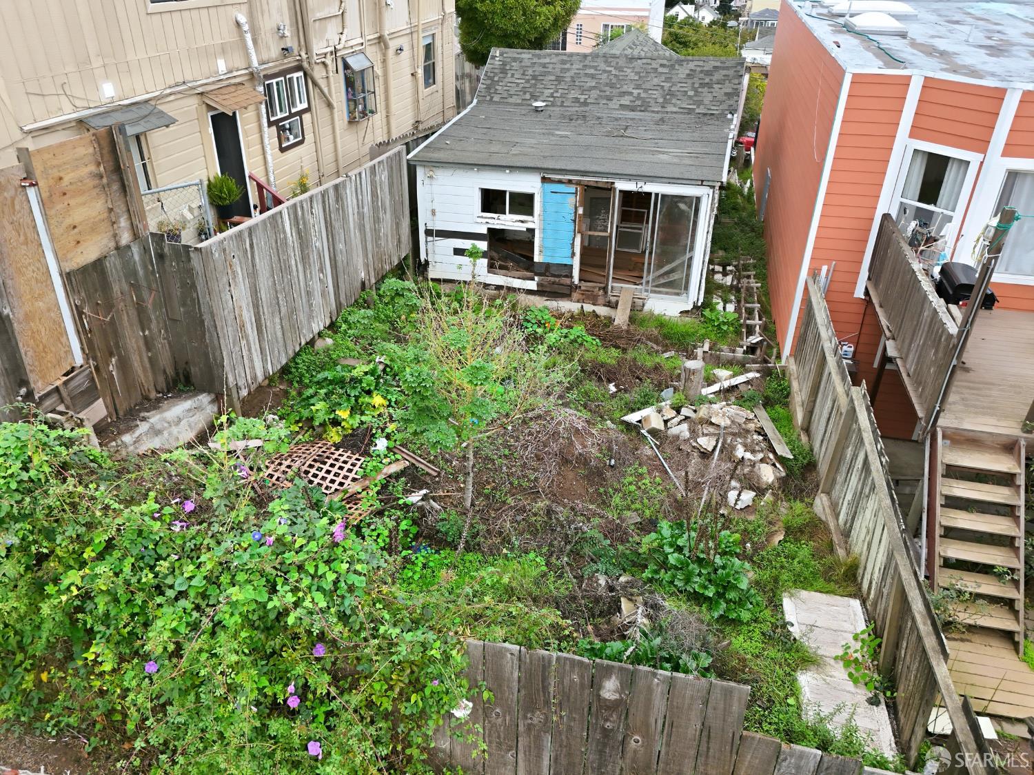 Detail Gallery Image 6 of 16 For 107 Dwight St, San Francisco,  CA 94134 - 2 Beds | 1 Baths