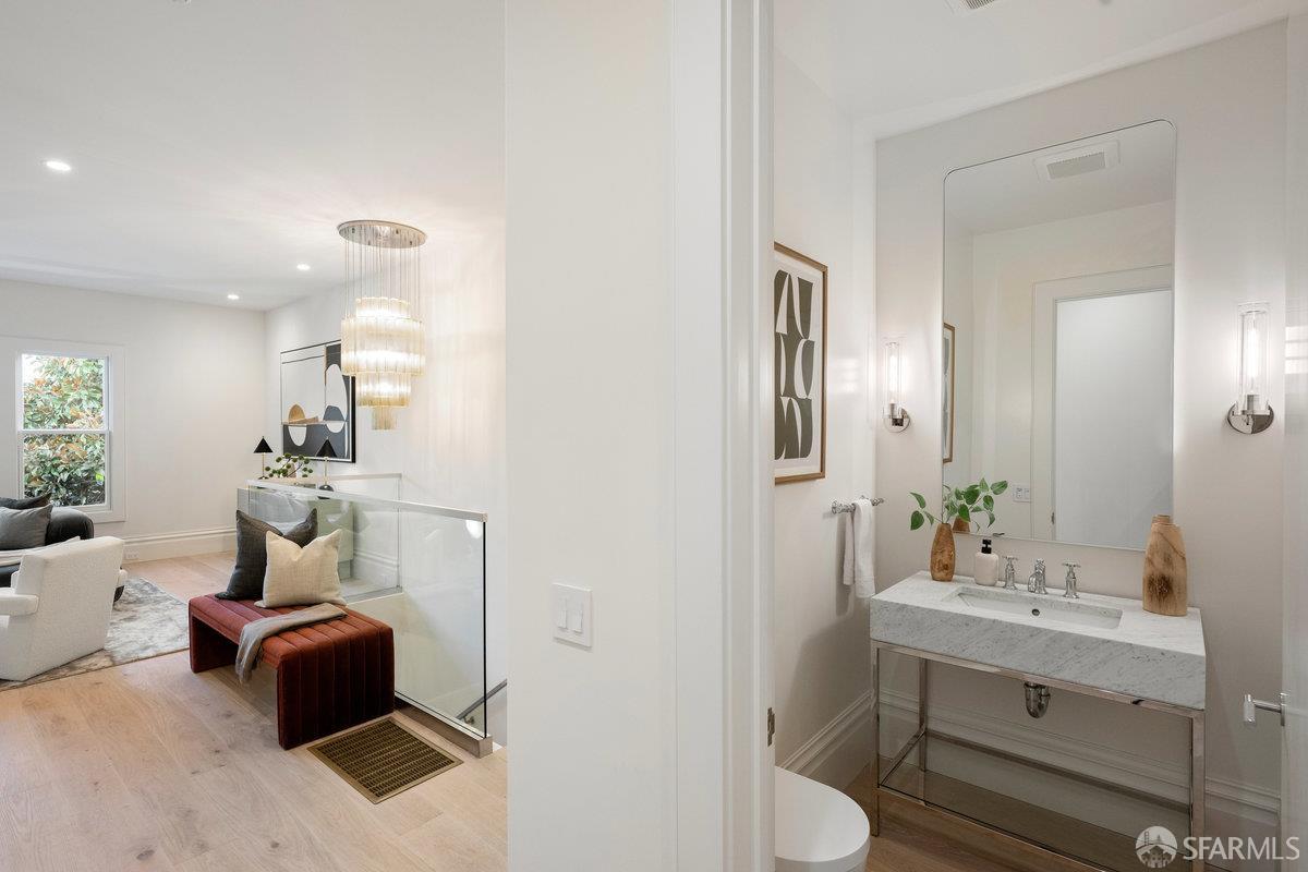 Detail Gallery Image 33 of 71 For 2988 Washington St, San Francisco,  CA 94115 - 2 Beds | 1/1 Baths