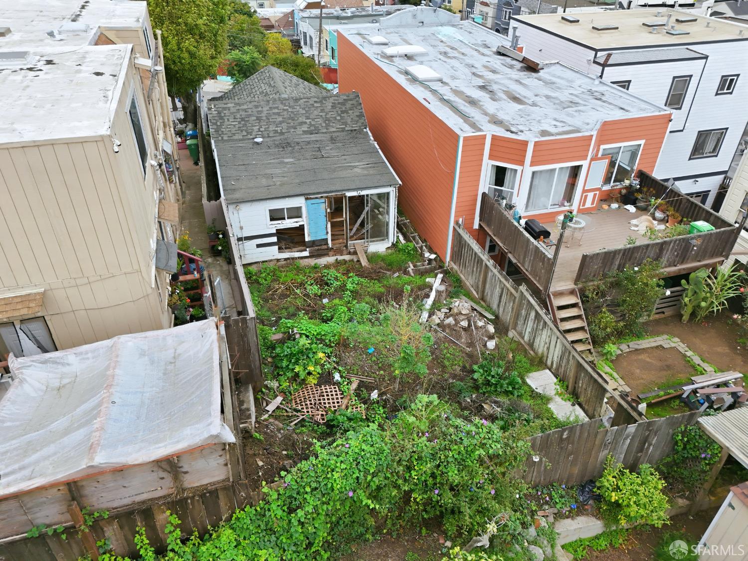 Detail Gallery Image 4 of 16 For 107 Dwight St, San Francisco,  CA 94134 - 2 Beds | 1 Baths