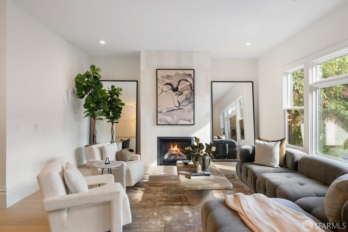 Detail Gallery Image 9 of 71 For 2988 Washington St, San Francisco,  CA 94115 - 2 Beds | 1/1 Baths