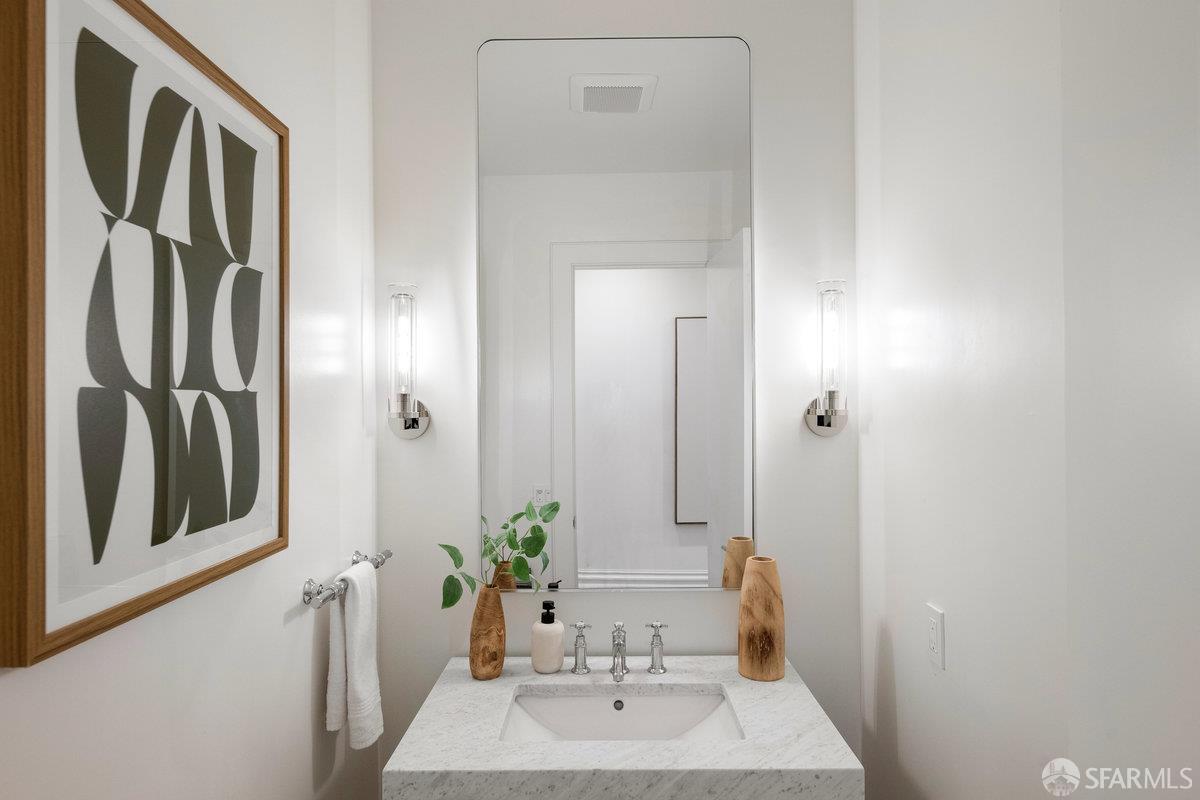 Detail Gallery Image 34 of 71 For 2988 Washington St, San Francisco,  CA 94115 - 2 Beds | 1/1 Baths