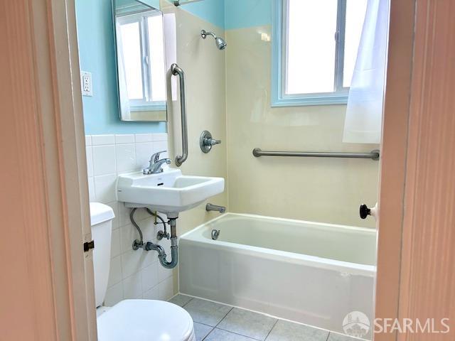 Detail Gallery Image 13 of 19 For 1475 20th Ave, San Francisco,  CA 94122 - 2 Beds | 1 Baths