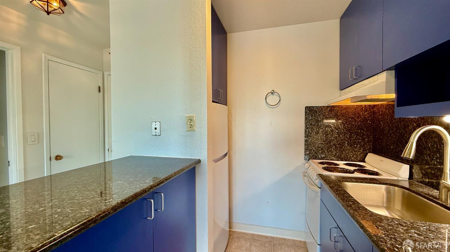 Detail Gallery Image 4 of 38 For 7 Captain Dr #C412,  Emeryville,  CA 94608 - 0 Beds | 1 Baths