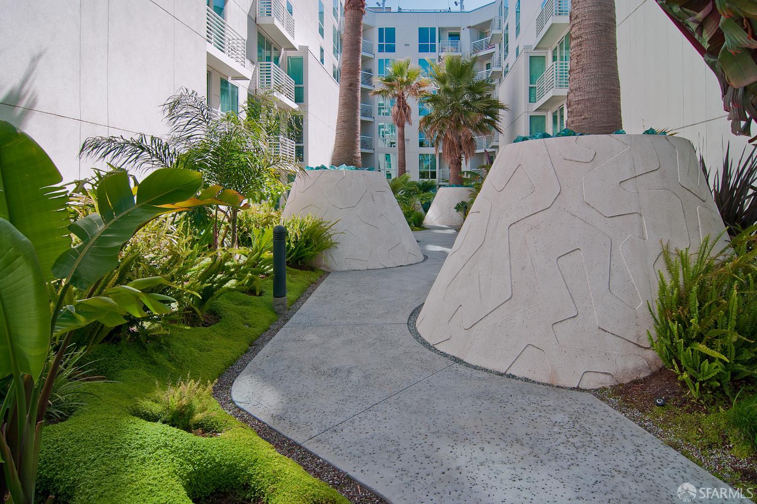 Photo #41: 425086079 Listing: Photo #41